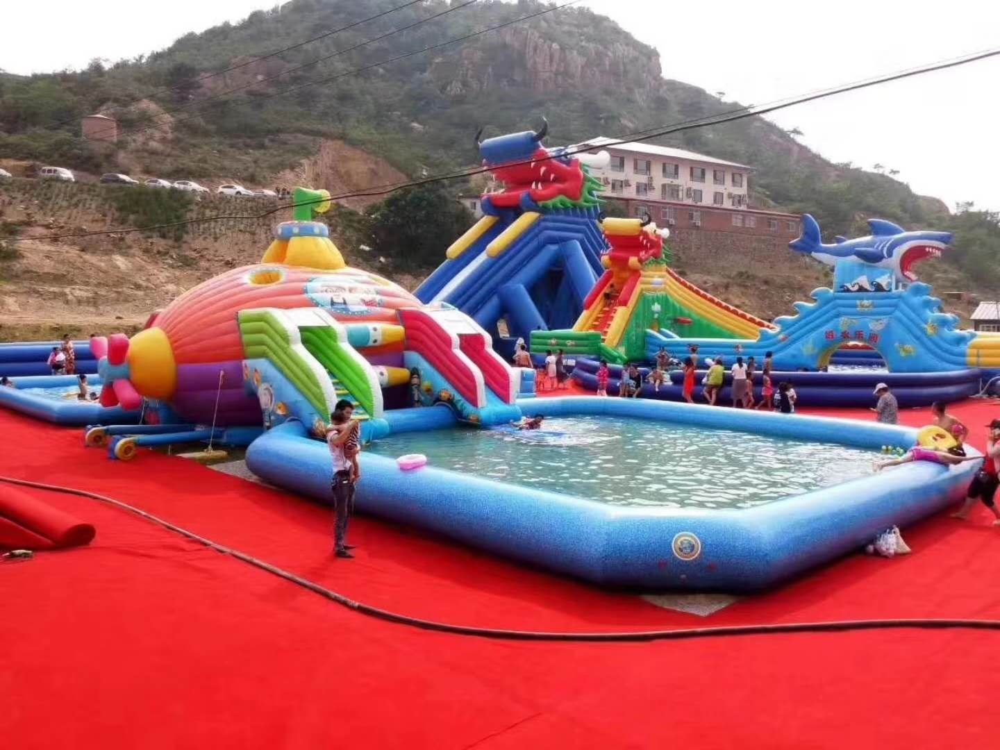 西沙深海潜艇充气水上乐园
